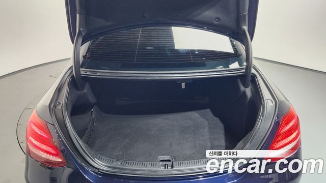 Mercedes-Benz E-Class E220d Exclusive