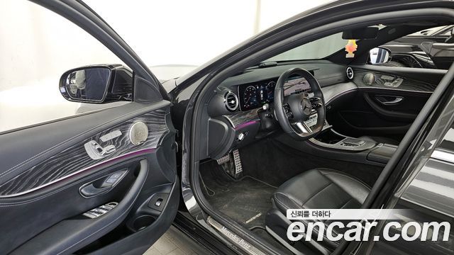 Mercedes-Benz E-Class E350 4MATIC AMG Line