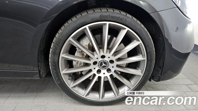 Mercedes-Benz E-Class E350 4MATIC AMG Line