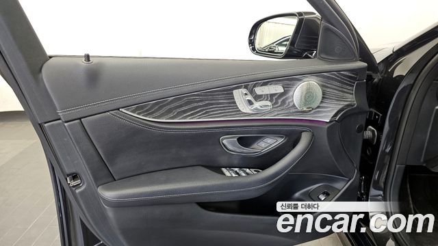 Mercedes-Benz E-Class E350 4MATIC AMG Line