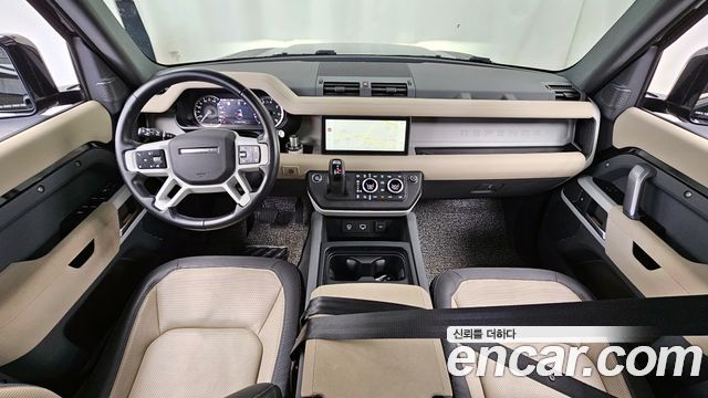 Land Rover Defender 110 P300 X-Dynamic SE