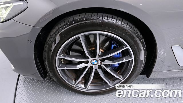 BMW 5-Series 520i M Sport