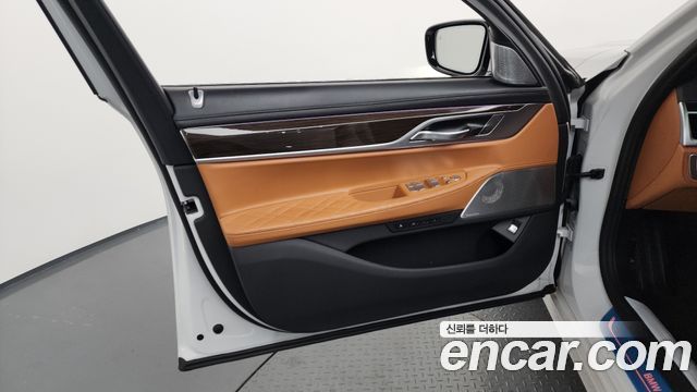 BMW 7-Series 730d xDrive Design Pure Excellence