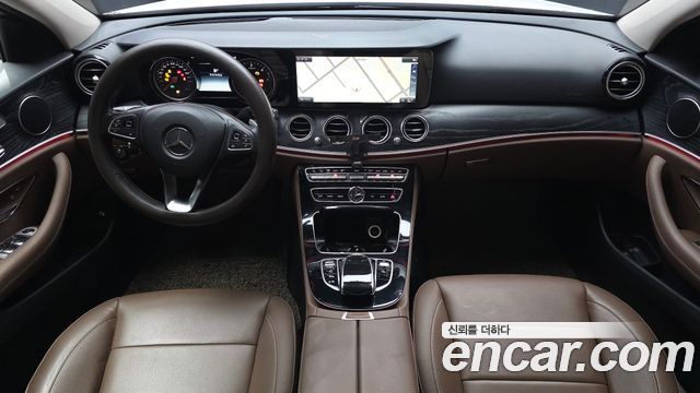Mercedes-Benz E-Class E220d 4MATIC Avantgarde