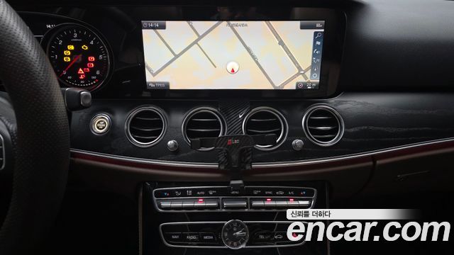 Mercedes-Benz E-Class E220d 4MATIC Avantgarde