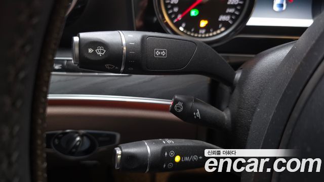 Mercedes-Benz E-Class E220d 4MATIC Avantgarde