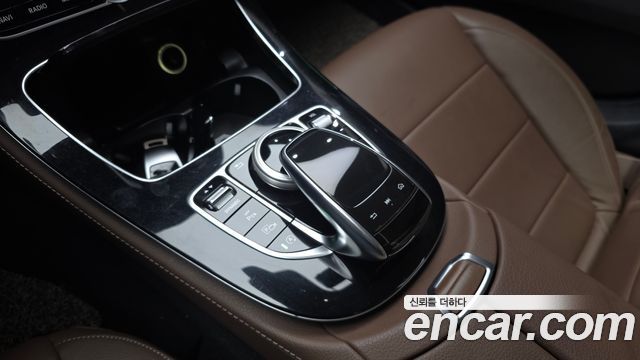 Mercedes-Benz E-Class E220d 4MATIC Avantgarde