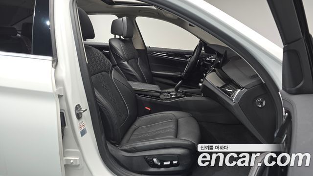 BMW 5-Series 530i Luxury Plus