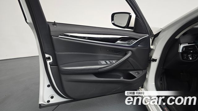 BMW 5-Series 530i Luxury Plus