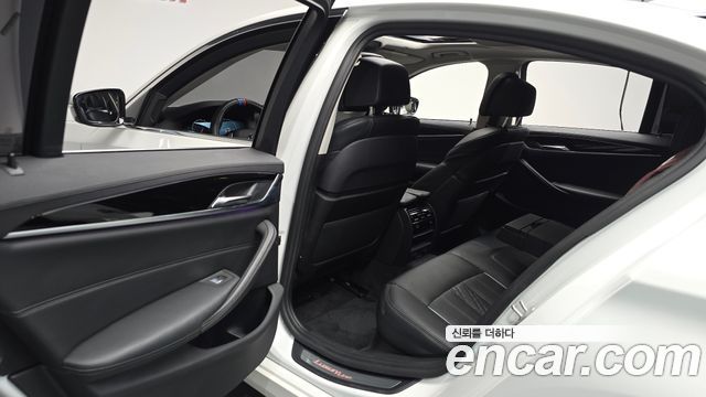 BMW 5-Series 530i Luxury Plus