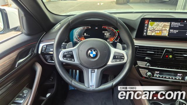 BMW 5-Series 530i M Sport Package Plus