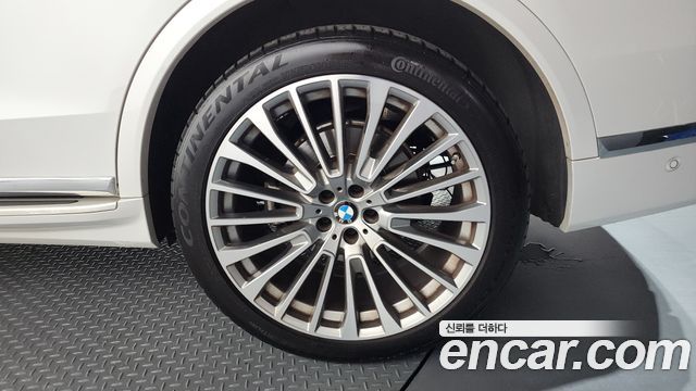 BMW X7 xDrive 40i Design Pure Excellence 7-Seater
