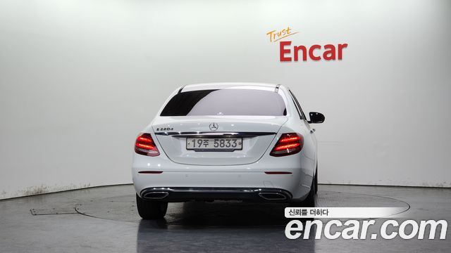Mercedes-Benz E-Class E220d Exclusive