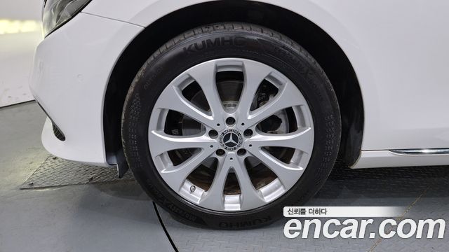 Mercedes-Benz E-Class E220d Exclusive