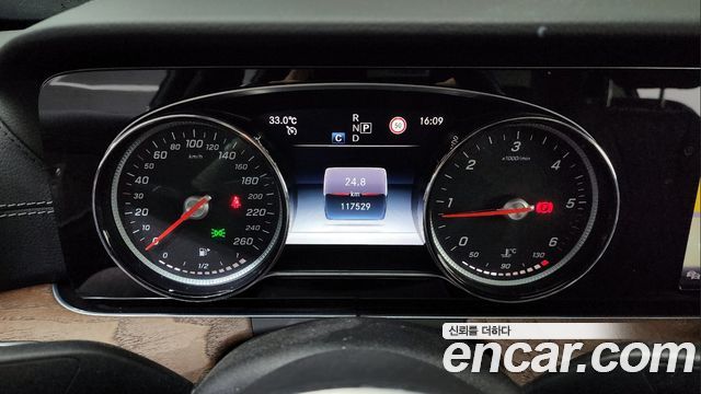 Mercedes-Benz E-Class E220d Exclusive