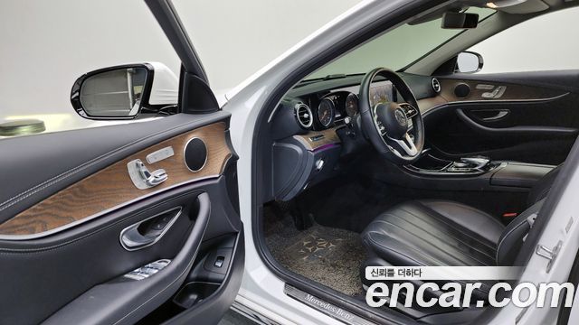 Mercedes-Benz E-Class E220d Exclusive