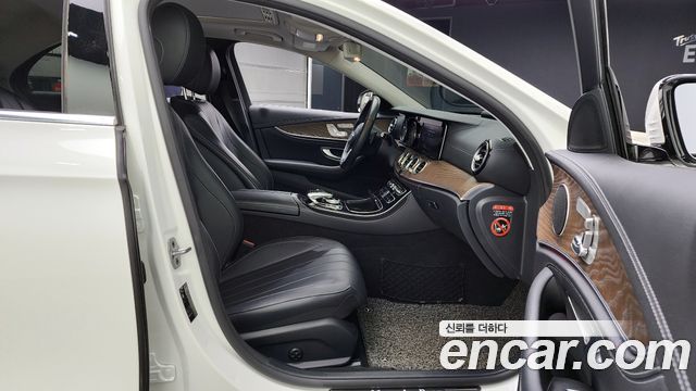 Mercedes-Benz E-Class E220d Exclusive