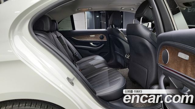 Mercedes-Benz E-Class E220d Exclusive