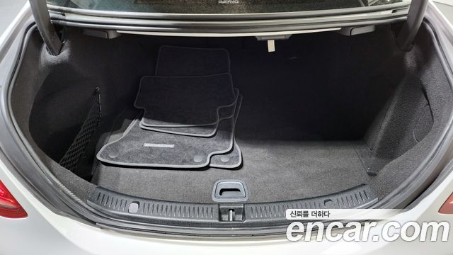Mercedes-Benz E-Class E220d Exclusive