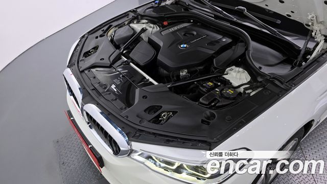 BMW 5-Series 530i xDrive M Sport Package Plus
