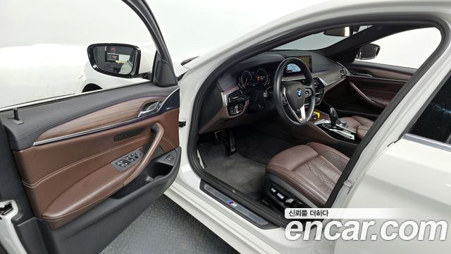 BMW 5-Series 530i xDrive M Sport Package Plus
