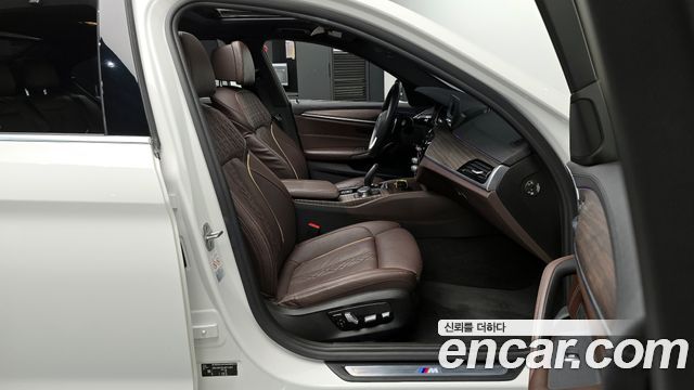 BMW 5-Series 530i xDrive M Sport Package Plus