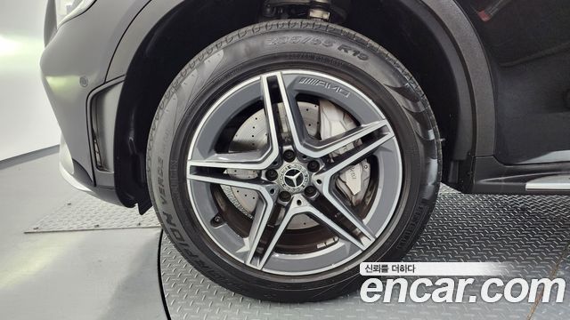 Mercedes-Benz GLC-Class GLC300e 4MATIC Coupe