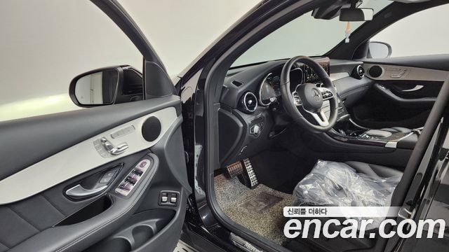 Mercedes-Benz GLC-Class GLC300e 4MATIC Coupe