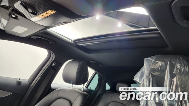 Mercedes-Benz GLC-Class GLC300e 4MATIC Coupe