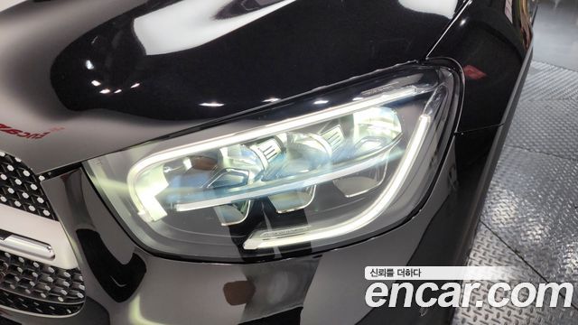 Mercedes-Benz GLC-Class GLC300e 4MATIC Coupe