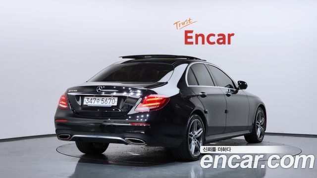 Mercedes-Benz E-Class E300 4MATIC AMG Line