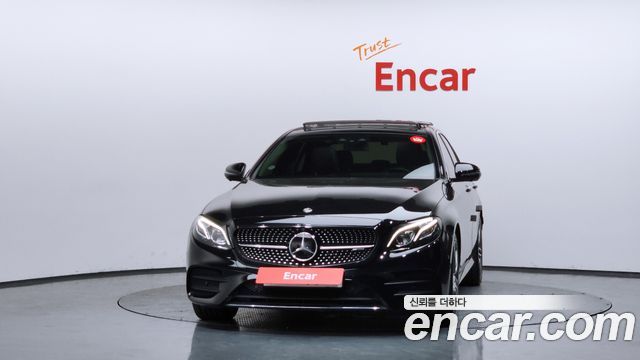 Mercedes-Benz E-Class E300 4MATIC AMG Line
