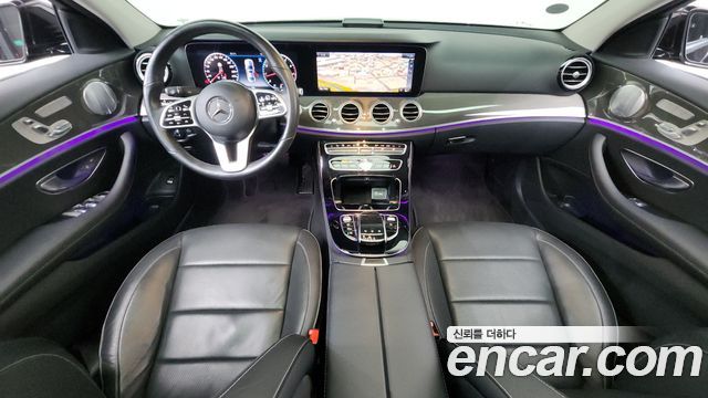 Mercedes-Benz E-Class E300 4MATIC AMG Line