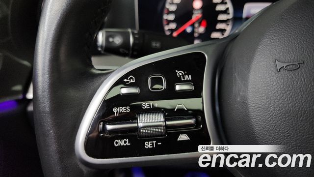 Mercedes-Benz E-Class E300 4MATIC AMG Line