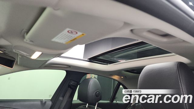 Mercedes-Benz E-Class E300 4MATIC AMG Line