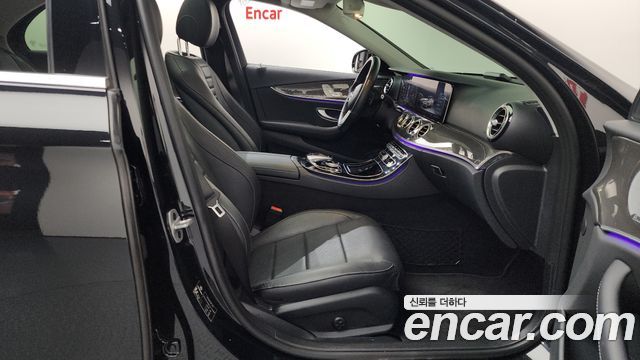 Mercedes-Benz E-Class E300 4MATIC AMG Line