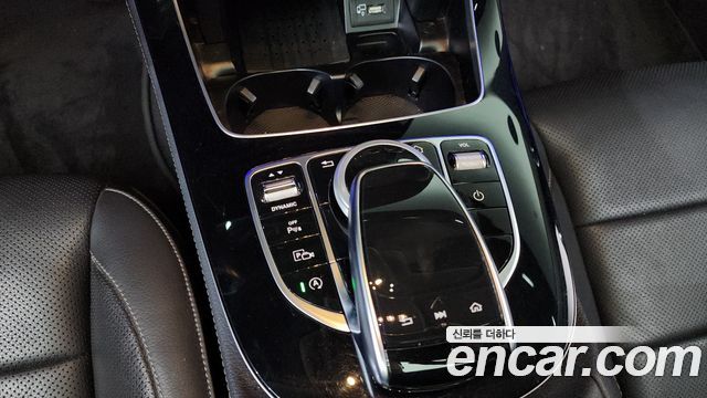 Mercedes-Benz E-Class E300 4MATIC AMG Line