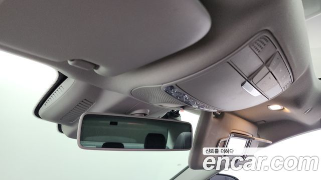Mercedes-Benz E-Class E300 4MATIC AMG Line