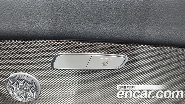 Mercedes-Benz E-Class E300 4MATIC AMG Line