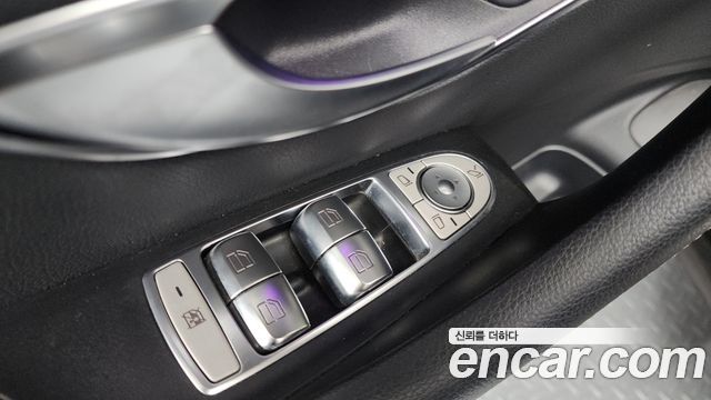 Mercedes-Benz E-Class E300 4MATIC AMG Line