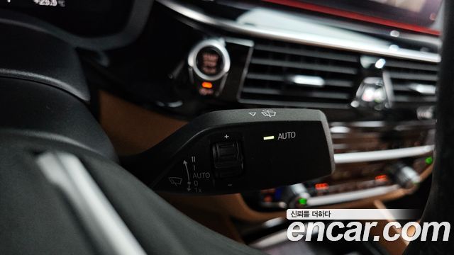 BMW 5-Series 520i Luxury
