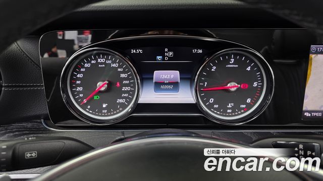 Mercedes-Benz E-Class E220d Cabriolet