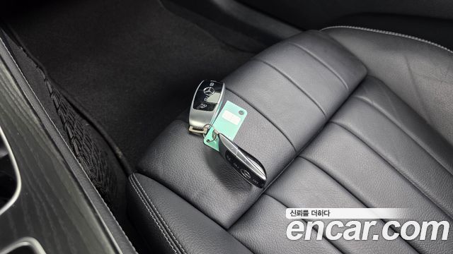Mercedes-Benz E-Class E220d Cabriolet