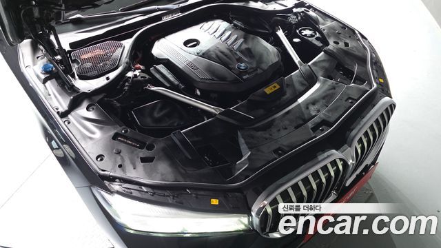 BMW 7-Series 745Le iPerformance M Sport