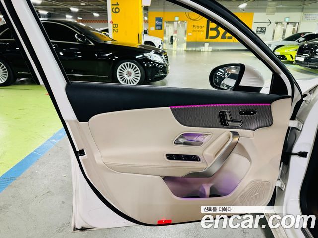 Mercedes-Benz A-Class A220 Hatchback