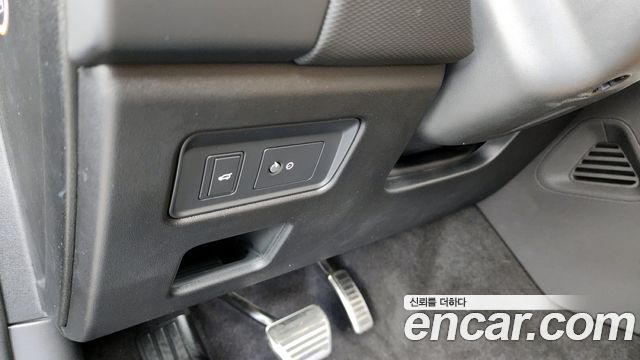 Land Rover Discovery D350 Dynamic HSE