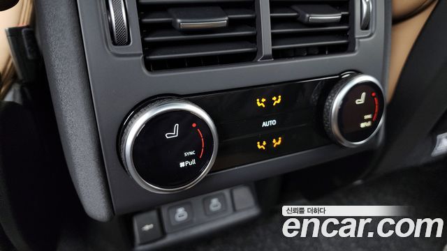 Land Rover Discovery D350 Dynamic HSE
