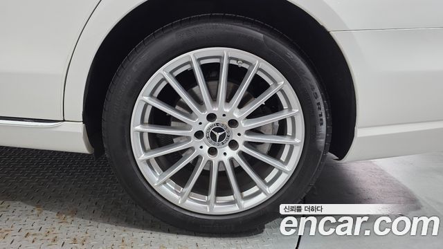 Mercedes-Benz E-Class E250 Exclusive