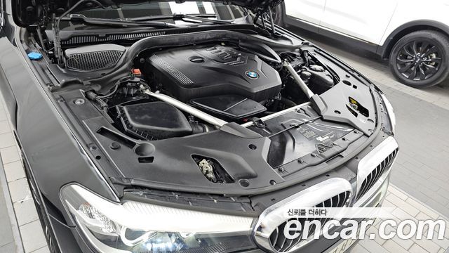 BMW 5-Series 520i Luxury