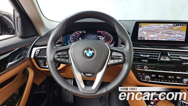 BMW 5-Series 520i Luxury